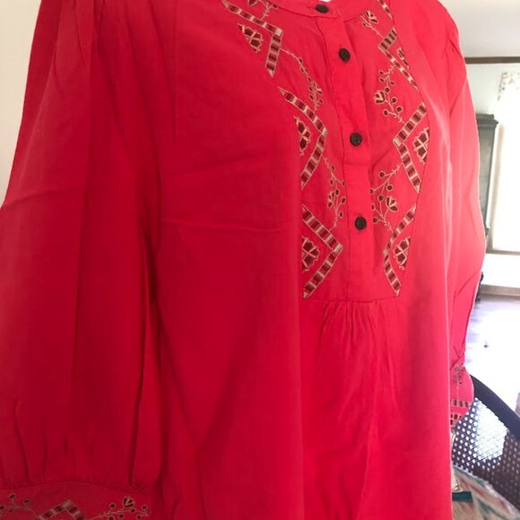 Knox Rose red top w/unique embroidery design. XXL. - Picture 6 of 8